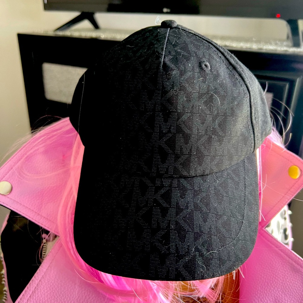 Michael Kors Women’s Black Hat (NWT)
